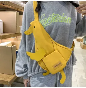Niedliche Enten Canvas Brusttasche, japanischer Stil Umhängetasche für Damen und Schüler.