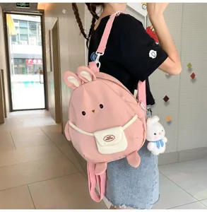 Zaino kawaii rosa in stile Harajuku giapponese con orecchie di coniglio, grande in nylon.