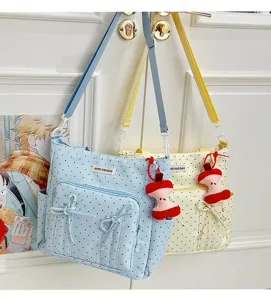 Bonito bolso tote de lona de lunares con lazo y colgante de manzana para mujer diaria.