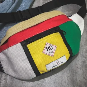 Koreanische Streetwear Retro bunte Canvas Gürteltasche für Damen, modische Patchwork Brusttasche.