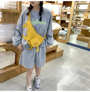 Süße Enten Canvas Umhängetasche für Damen, kawaii Brusttasche mit einzigartigem Design.