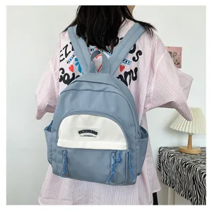 Kompakter und leichter Freizeit-Minirucksack, minimalistisches Design für Alltag und Reisen.