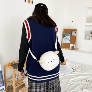 Süße Plüsch Umhängetasche mit weißem Schaf Design, japanischer Stil flauschige Handtasche.