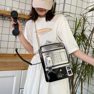Kreative Umhängetasche im Telefon-Design mit Hörer, stylische Kunstleder Damentasche.