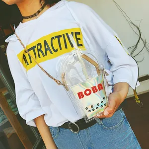 Transparente Geldbörse Umhängetasche Boba Becher Design Laserdruck für Damen Detail.