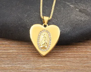 Collar Colgante Medallón Corazón Oro Virgen María Estrás Joya Vista Detalle Elegante