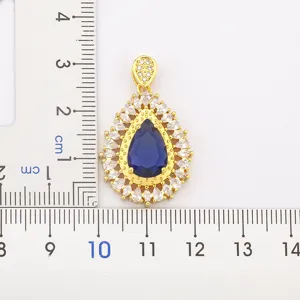 Ciondolo Goccia Zircone Placcato Oro Vista Principale con Misura Righello Display