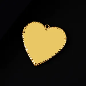 Pendentif cœur doré en acier inoxydable pour gravure laser création de bijoux DIY détail