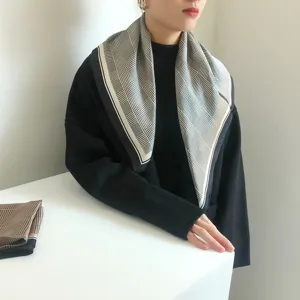 Klassieke houndstooth zijden vierkante sjaal 70cm, elegante dames halsdoek voor herfst.