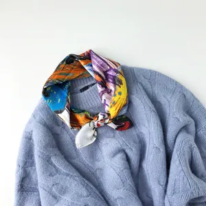 Sciarpa di seta stampa d'arte pittura a olio accessorio elegante per donne chic