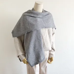 Vrouwen grijze gebreide sjaal winter warme cape omslagdoek elegante effen mode design.