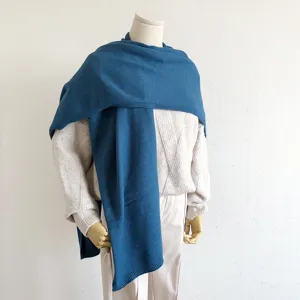 Blauwe gebreide sjaal cape voor vrouwen, effen kleur winter warme wikkel sjaal productdetail.