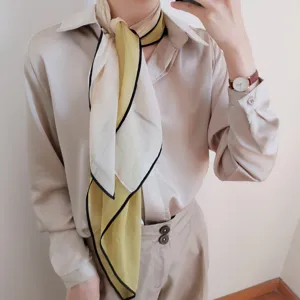 Elegante pañuelo pequeño de mujer gasa bufanda cuello borde contraste detalle.