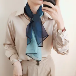 Elegante pañuelo pequeño de gasa para mujer, bufanda bicolora elegante para diario.
