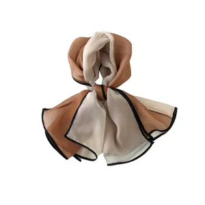 Elegante bufanda de gasa marrón y beige para mujer, pañuelo decorativo chic vista principal.