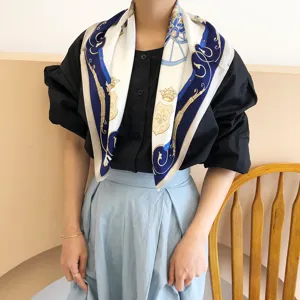 Elegant French carriage silk scarf, versatile mulberry silk retro scarf for women daily.