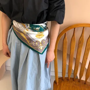 Exquisite French carriage printed silk scarf, elegant retro square design, perfect fashion accessory.