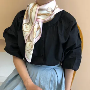 Elegant retro silk scarf with luxury belt print, versatile neckerchief for stylish autumn wear.