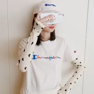Mangas de protección solar estilo coreano lindo con estampado de corazones para verano.
