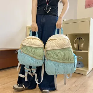 Zaino plissettato dolce torta leggero borsa da scuola per viaggi studenti uso quotidiano.