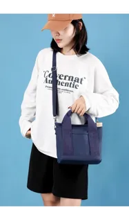 Μπλε καμβάς τσάντα tote για γυναίκες, casual τσάντα ώμου με ρυθμιζόμενο λουράκι και χερούλια.