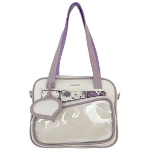 Vista dettagliata di una borsa ita giapponese con finestra trasparente e spallacci viola.
