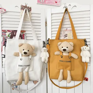 Bolsa tote de lona linda con colgante de muñeco de oso de peluche, bolso de estilo japonés.