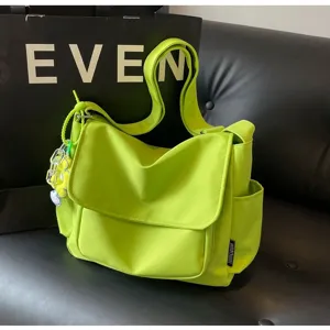 Καμβάς τσάντα ώμου casual messenger τσάντα ανοιχτό πράσινο φοιτητής μετακίνηση λεπτομέρεια.
