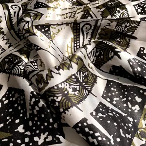 Seidentuch Detail zeigt glatten Maulbeerseide Stoff mit retro abstraktem geometrischem Muster.