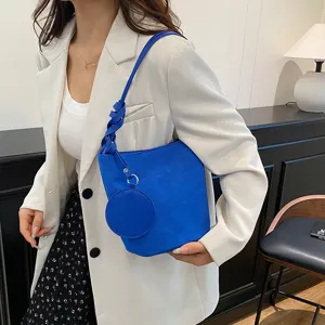 Korean fashion blue bucket bag for women, retro chic single-shoulder crossbody handbag.