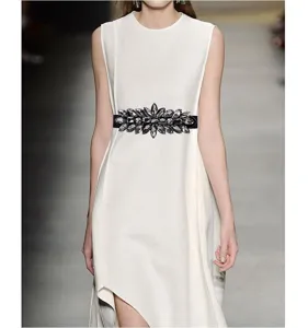 Eleganter Damen Taillengürtel mit Strass, elastischer Stretchgürtel für elegante Kleider.