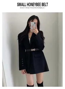Moderna cintura elástica negra para mujer, elegante cinturón decorativo con hebilla metálica.