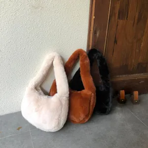 Winter Plüsch Achseltaschen in verschiedenen Farben, weiche Kunstfell Handtasche Damen Alltag.