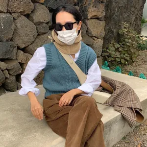 Korean style knitted balaclava neck warmer sweater vest outfit detail casual winter fashion women