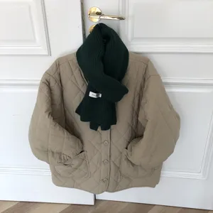 Écharpe en tricot vert foncé hiver chaud col en laine chic style japonais uni accessoire doux