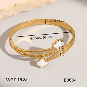 Roestvrijstalen armband met klaverblad, 18k verguld luxe damesjuweel voor elegante dagelijkse outfits.