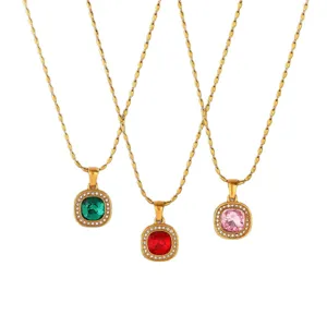 Titanium steel colored diamond pendant necklace for women, stylish square crystal clavicle chain