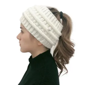 Donna inverno caldo lavorato a maglia coda di cavallo berretto tinta unita spessa