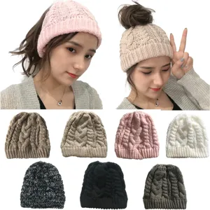 Berretto coda di cavallo donna treccia invernali caldo foro chignon morbido cappello