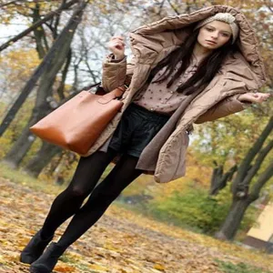Detailed view of women's warm knit wide headband for autumn and winter outdoor wear.