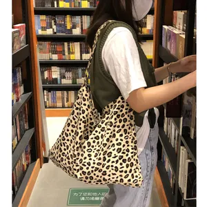 Leopardmuster lässige Umhängetasche für Damen, große weiche Shopper Tasche für den Alltag.