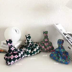 Stilvolle florale Strick-Knotentasche im japanischen Stil lässige Handtasche für Damen Alltag.