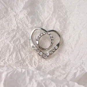 Silbernes herz strass seidentuch schnalle ring brosche pin damenmode zubehoer detailansicht