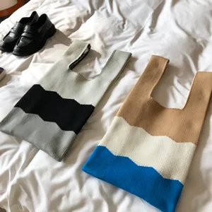 Gepflegte Strick Handtasche Lässige Farbblock Streifen Tasche Damen Knit Bag Detail