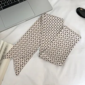 Geometrisches Rauten-Muster schmaler Haarschal multifunktionales stilvolles Halsband Detail