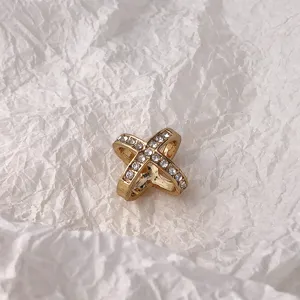 Goldener Strass Kreuz Schal Ring Detail, glitzerndes Kristall Schmuckzubehör für Tuch.