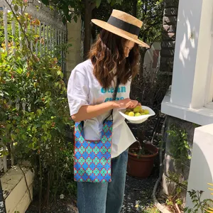 Gestreickte Umhängetasche Vintage Blumenmuster Schultertasche Gewebte Freizeit Handtasche