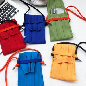 Mini Strick Handytasche, bunte Umhängetasche im koreanischen Stil, süße Freizeittasche neu.