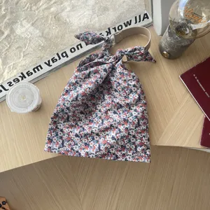 Chic-elegante Stoff-Umhängetasche mit trendigem Knotengriff für den täglichen Freizeitstil.