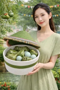 Handmade cotton rope woven storage basket with lid for Mid-Autumn gifts and zongzi.